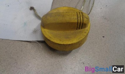 Крышка маслозаливной горловины от Renault Clio 2 1998-2012 - купить Абинске