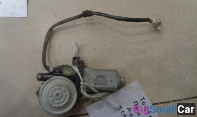 Моторчик стеклоподъемника задний левый от Toyota Prius 1997-2003 - купить Абинске