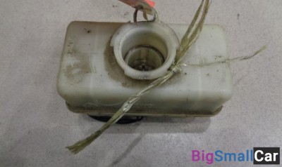 Бачок главного тормозного цилиндра от Hyundai Sonata 3 Y3 1993-1998 - купить Абинске
