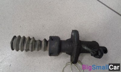 Цилиндр сцепления рабочий от Peugeot 308 1 2007-2013 - купить Абинске