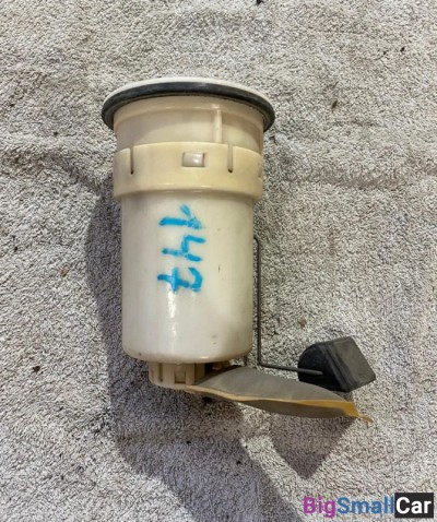 Насос топливный Toyota Ipsum 20 - купить Абинске