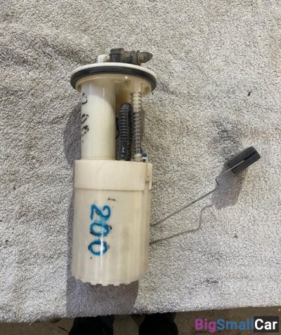 Насос топливный Митсубиси Миника Mitsubishi Minica - купить Абинске