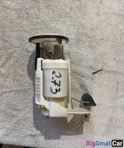 Насос топливный Тойота Камри 55 Toyota Camry 55 - купить Абинске