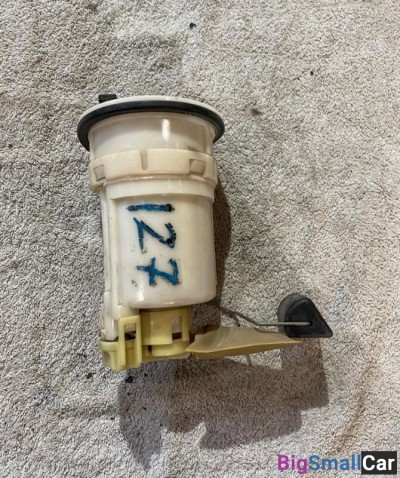 Насос топливный Toyota Camry 30 - купить Абинске