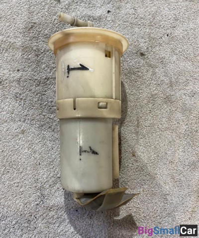 Насос топливный Mitsubishi Colt Z25 - купить Абинске