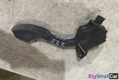 Педаль газа Toyota Camry 50 - купить Абинске