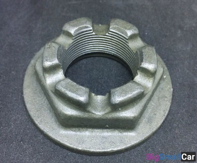 Гайка хвостовика редуктора Hyundai HD 533717B900 - купить Абинске