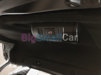 Автоматический доводчик багажника на Volvo 242 - купить Абинске